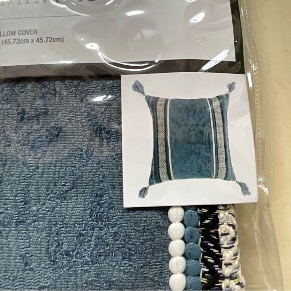 MERCHANT 41 Pillow Cover Zippered 18" Square Blue And White NWT - Picture 6 of 7